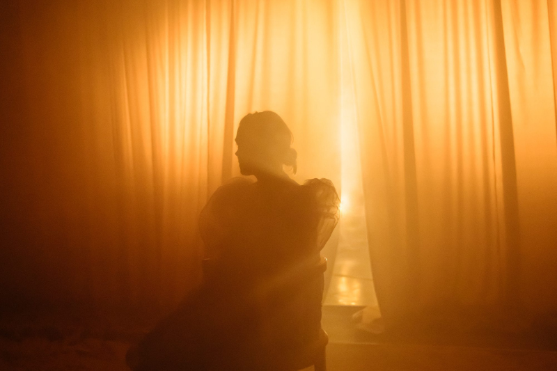 Le-papier-peint-jaune